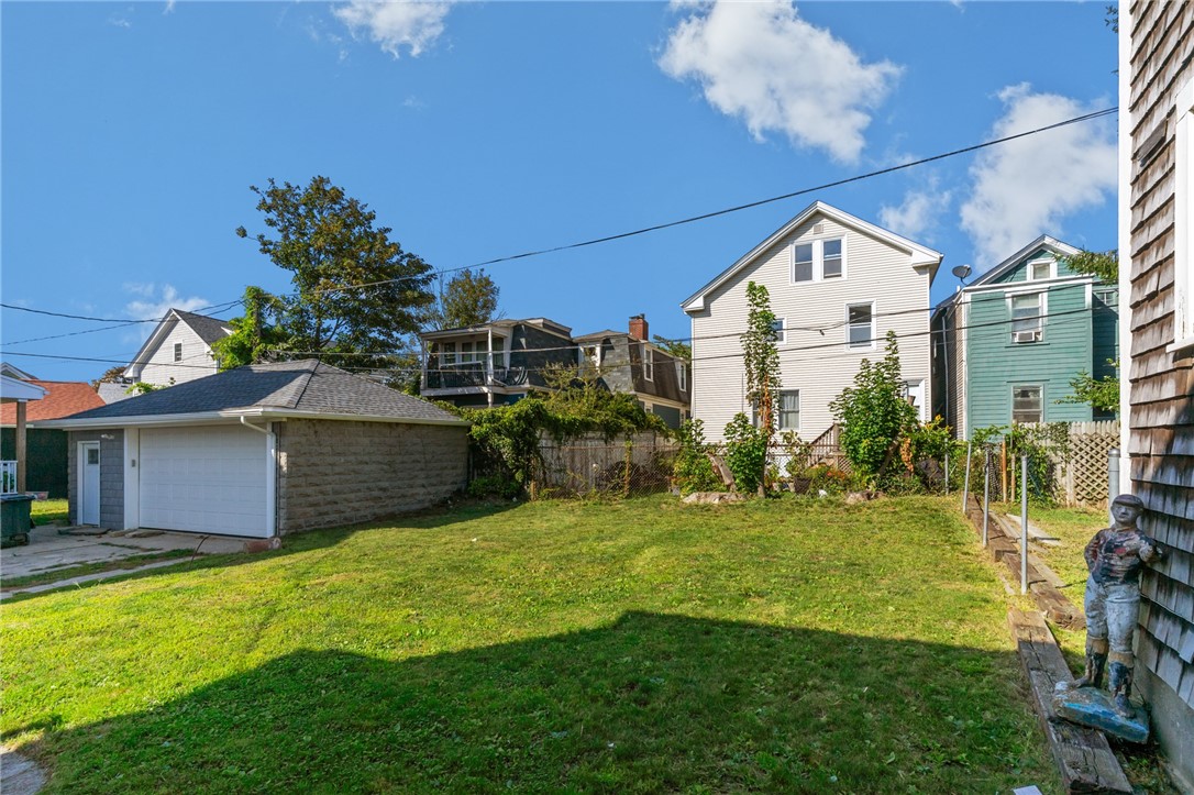 15 Bayview Avenue