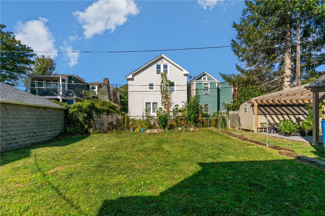 15 Bayview Avenue