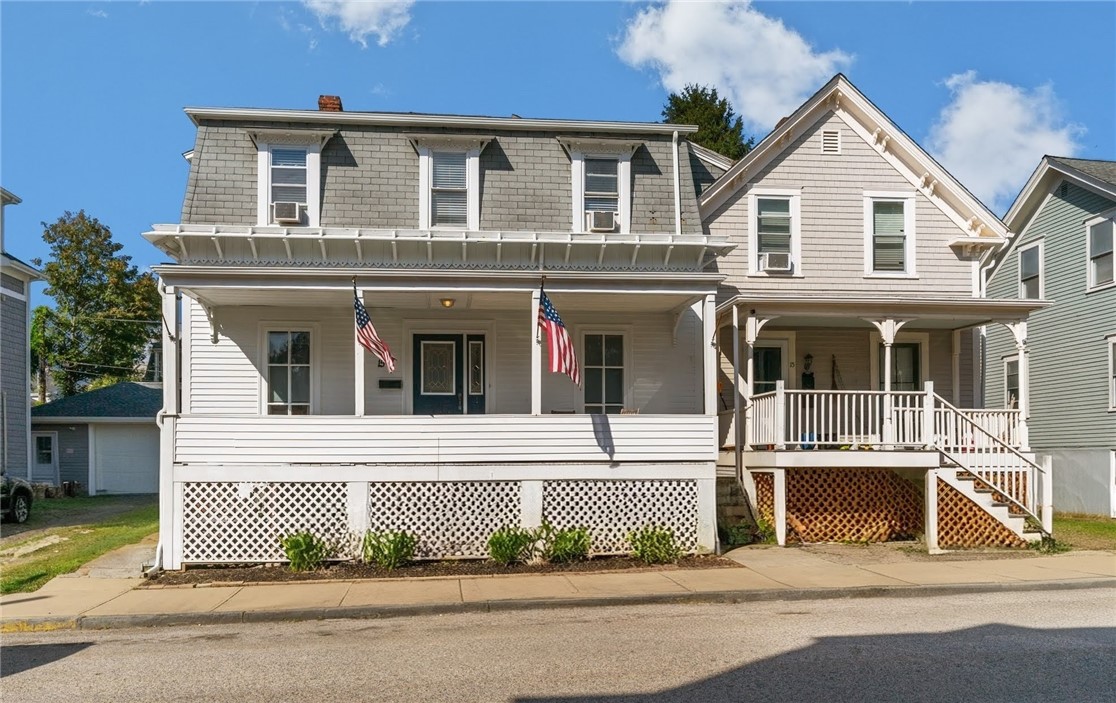 15 Bayview Avenue