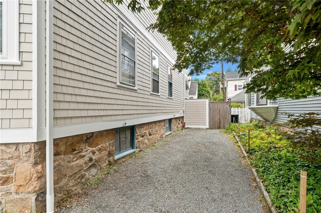 28 Rhode Island Avenue
