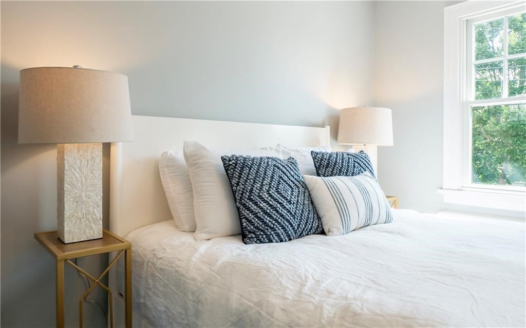 118 Ruggles Avenue 101