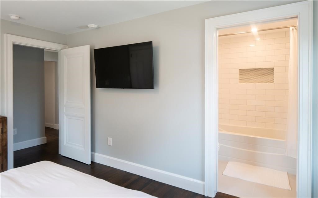 118 Ruggles Avenue 101