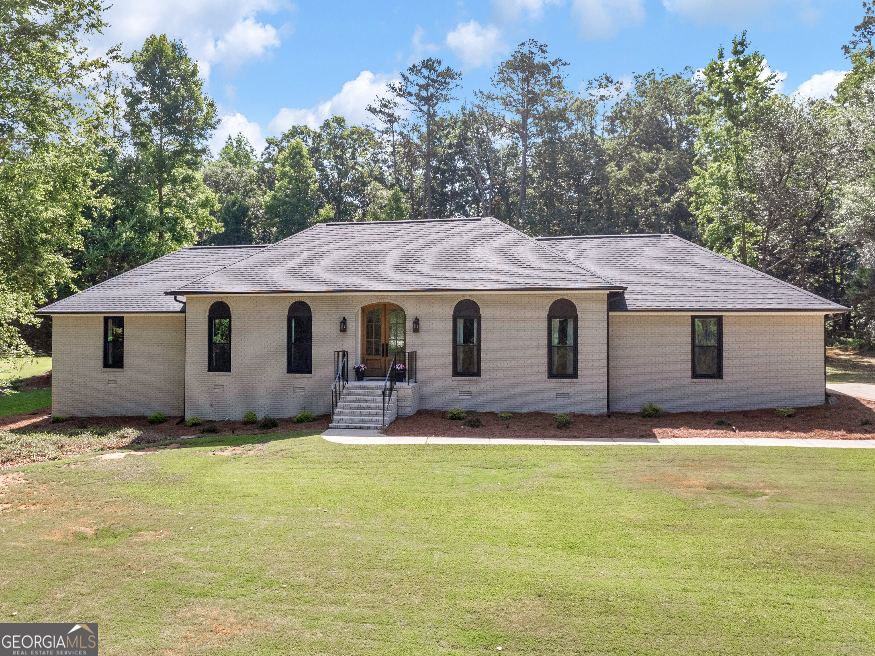 1140 Fernwood Drive