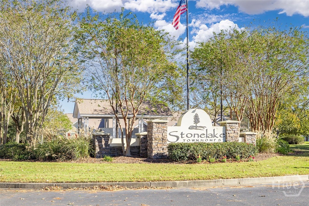 58 Stonelake Circle
