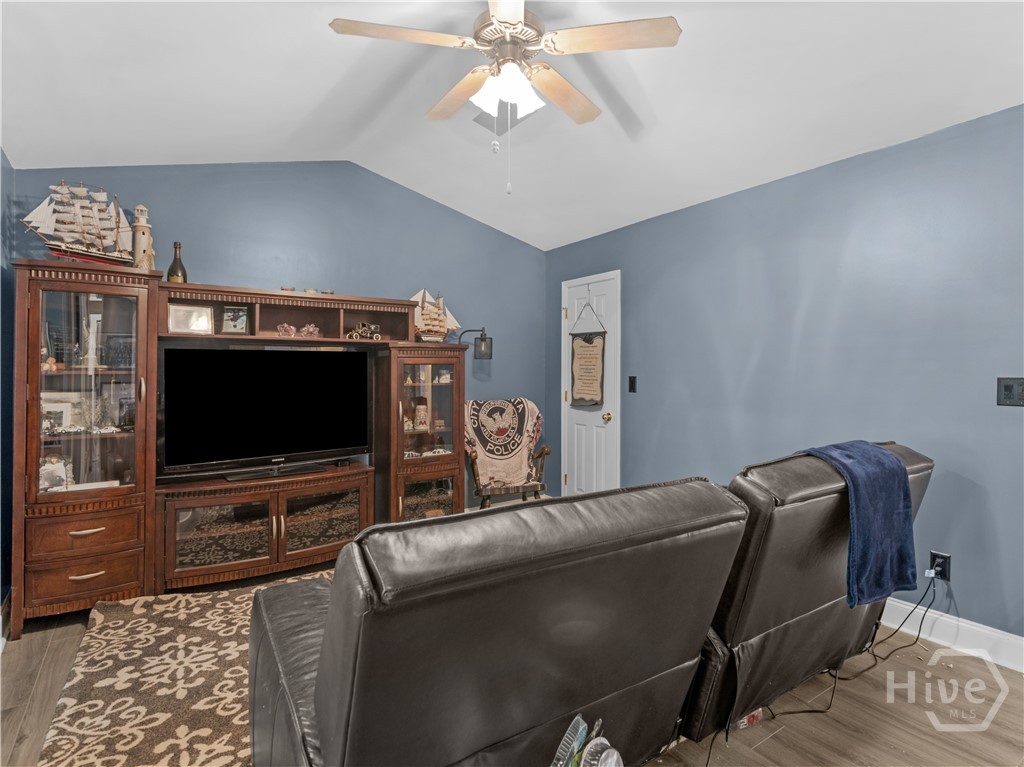 502 Veal Road