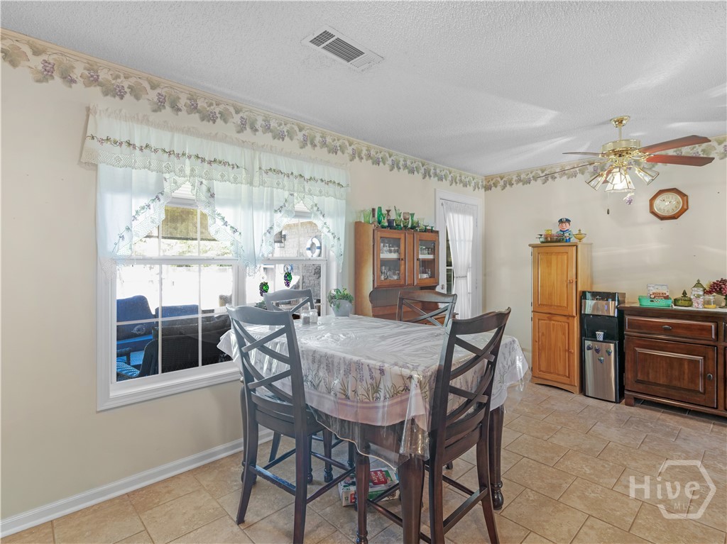 502 Veal Road