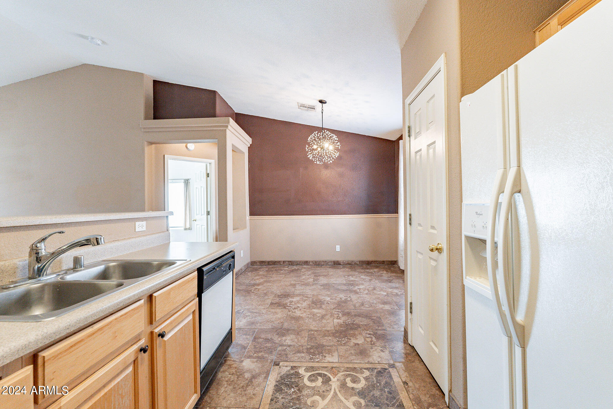 9143 W Deanna Drive