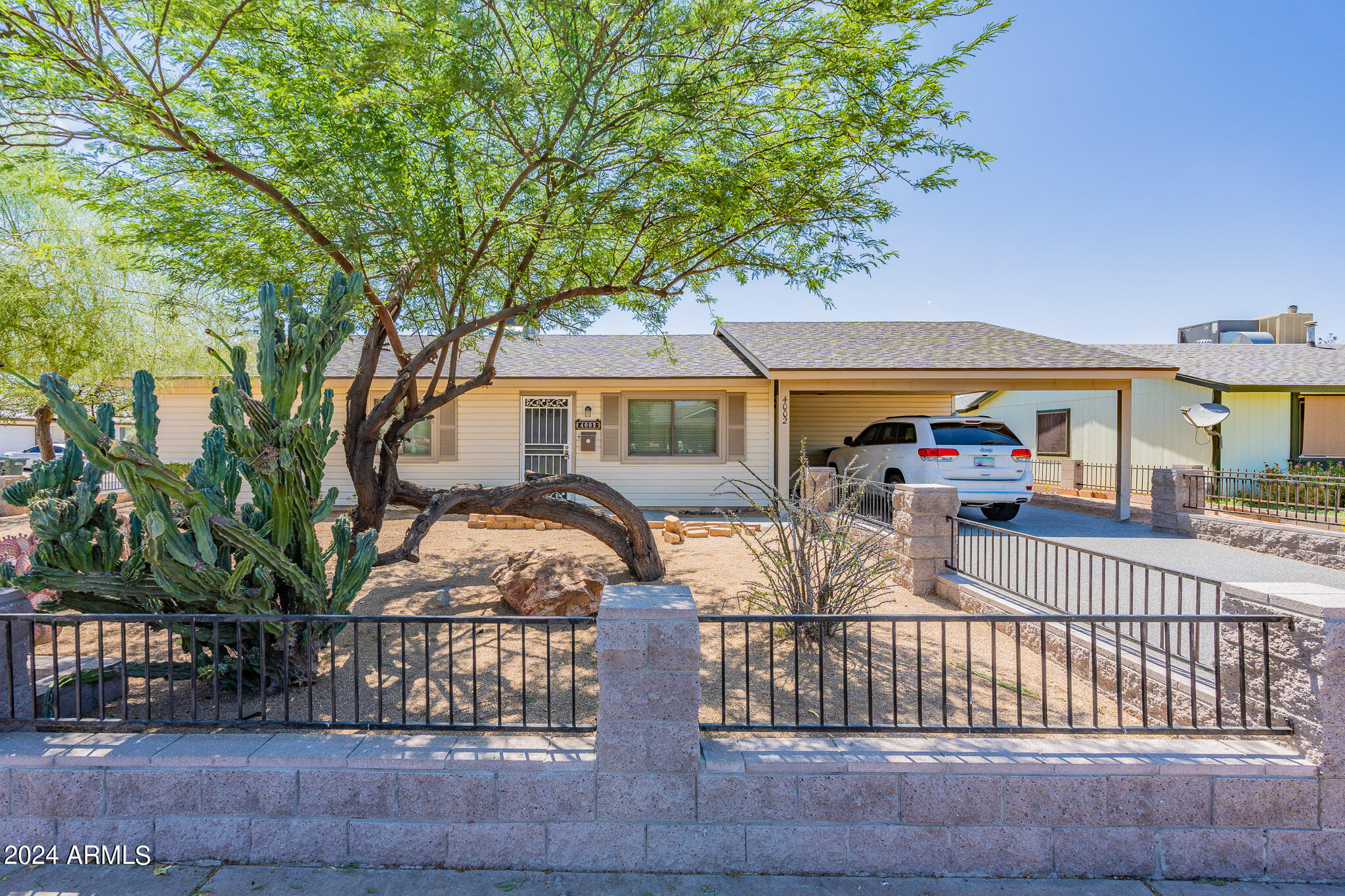 4002 N 85TH Avenue