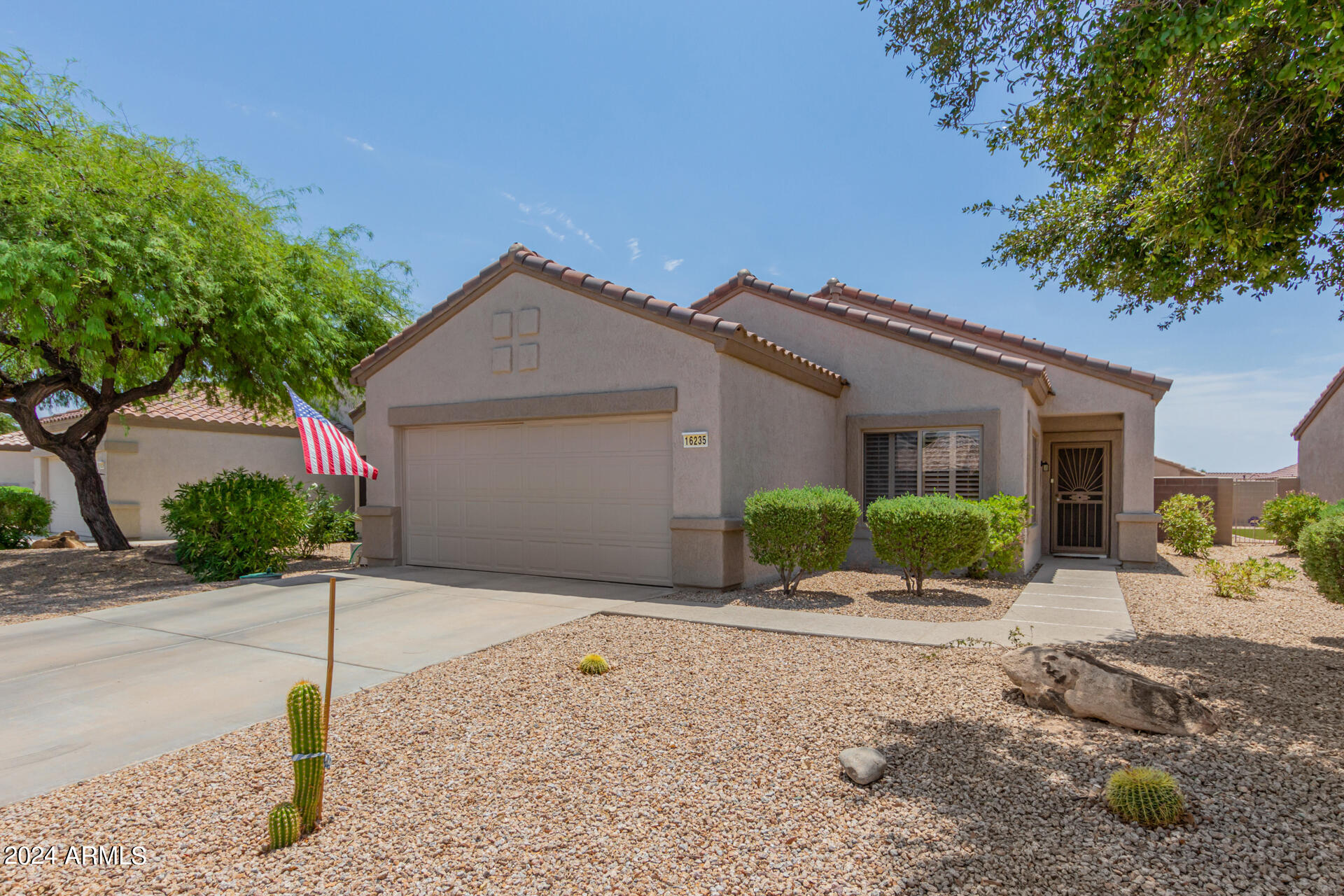 16235 W MOUNTAIN PASS Drive