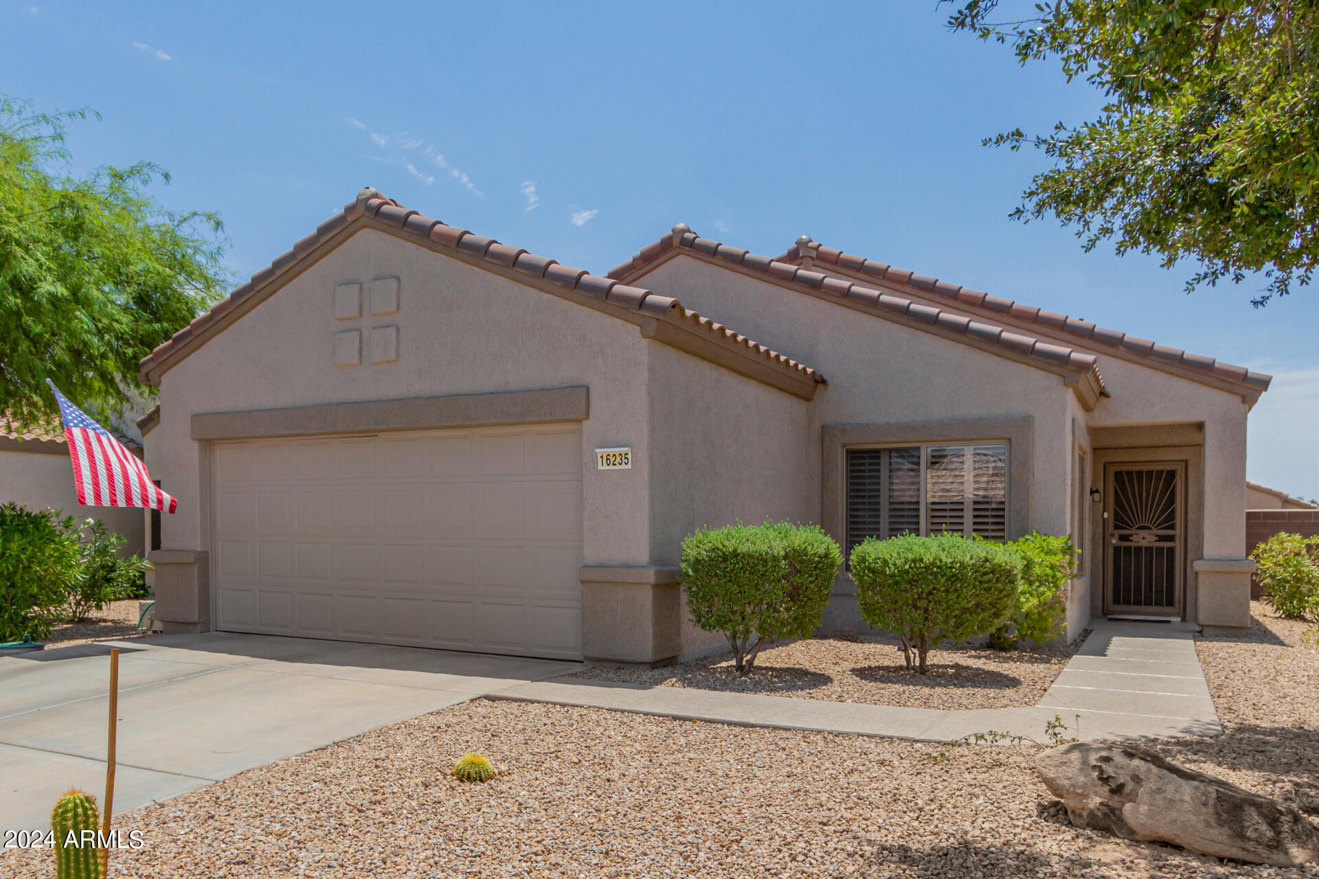 16235 W MOUNTAIN PASS Drive