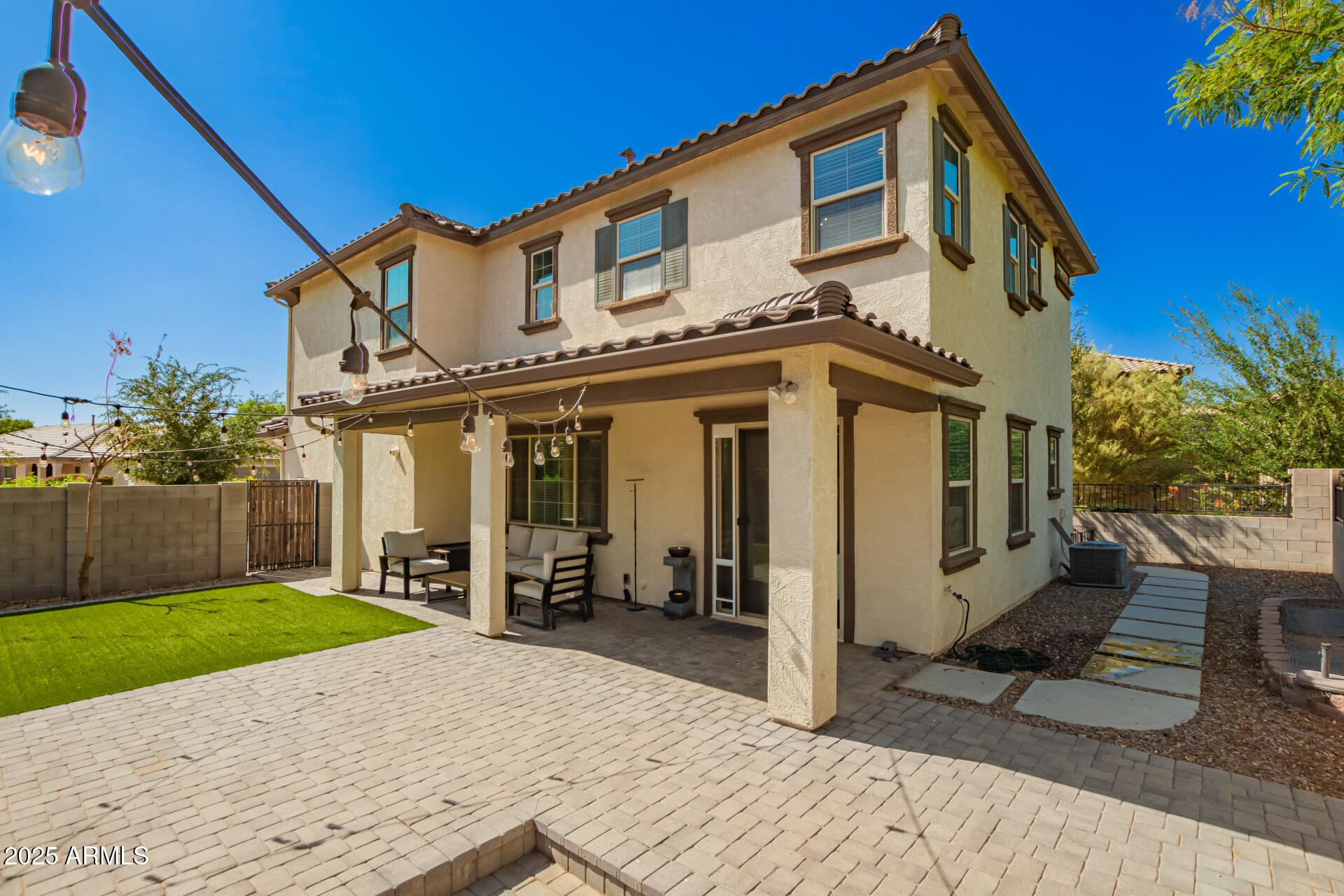 263 N WILSON Drive