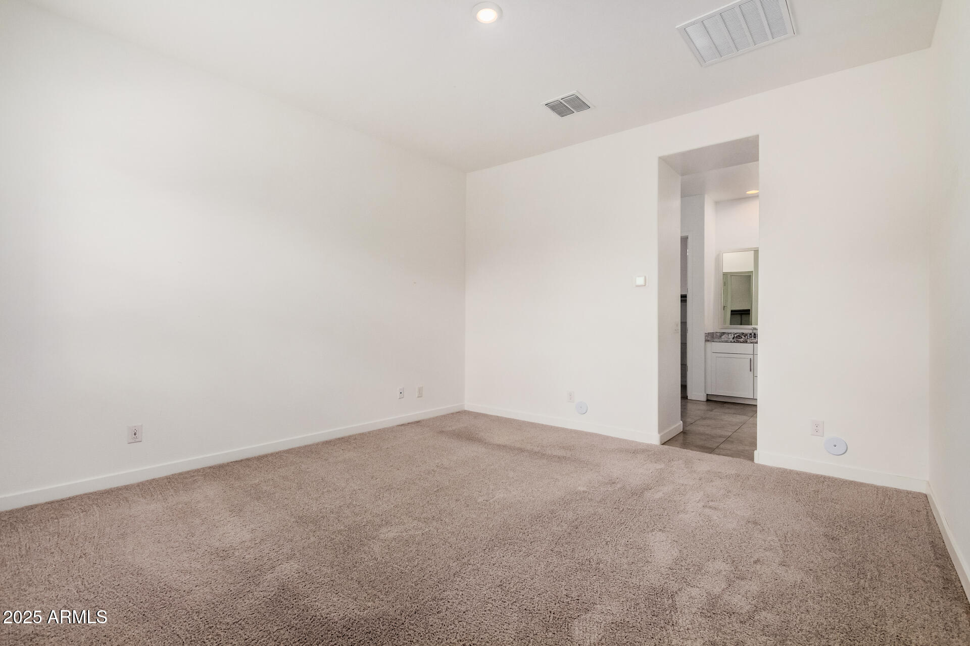 18926 W DESERT HILLS Drive