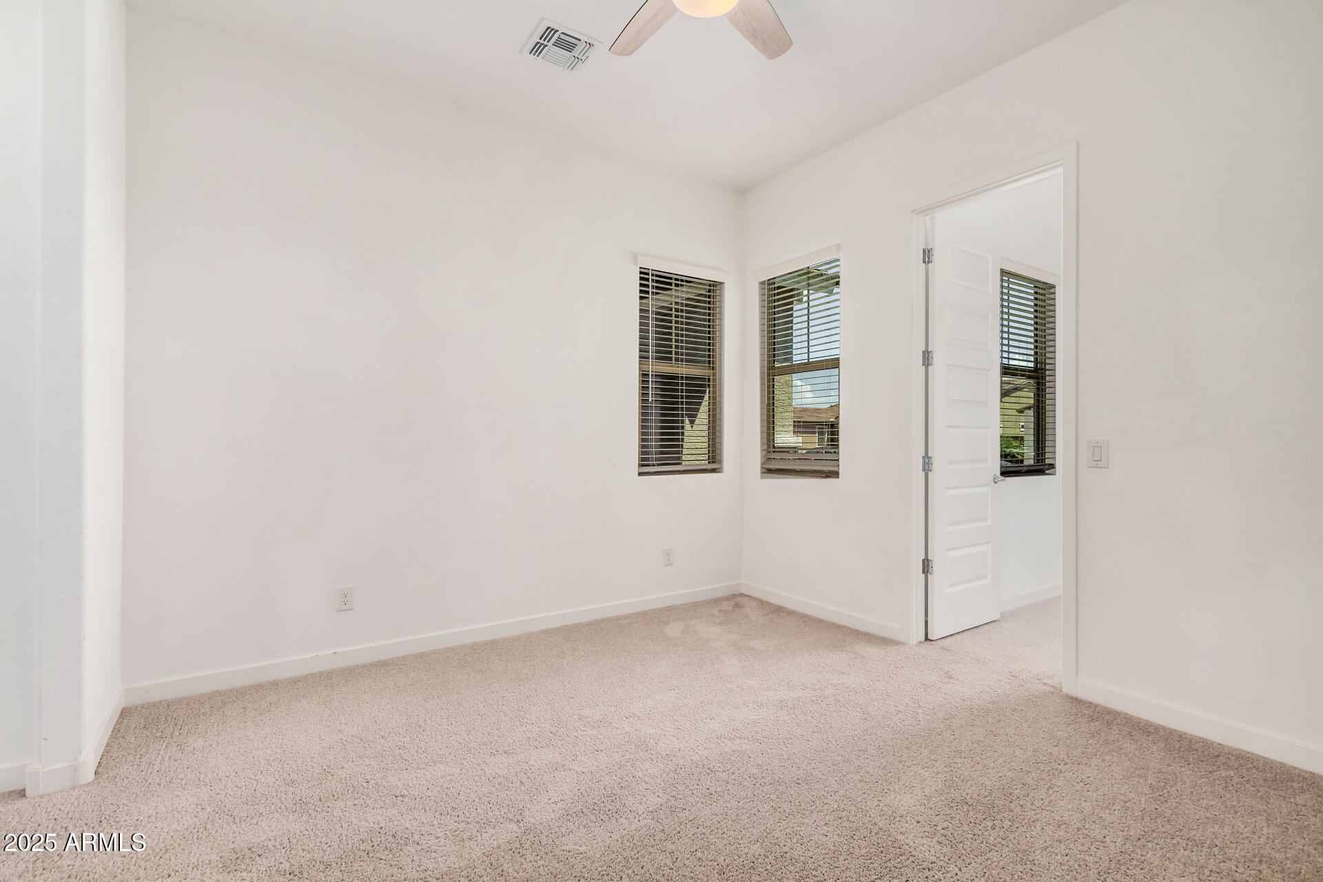 18926 W DESERT HILLS Drive