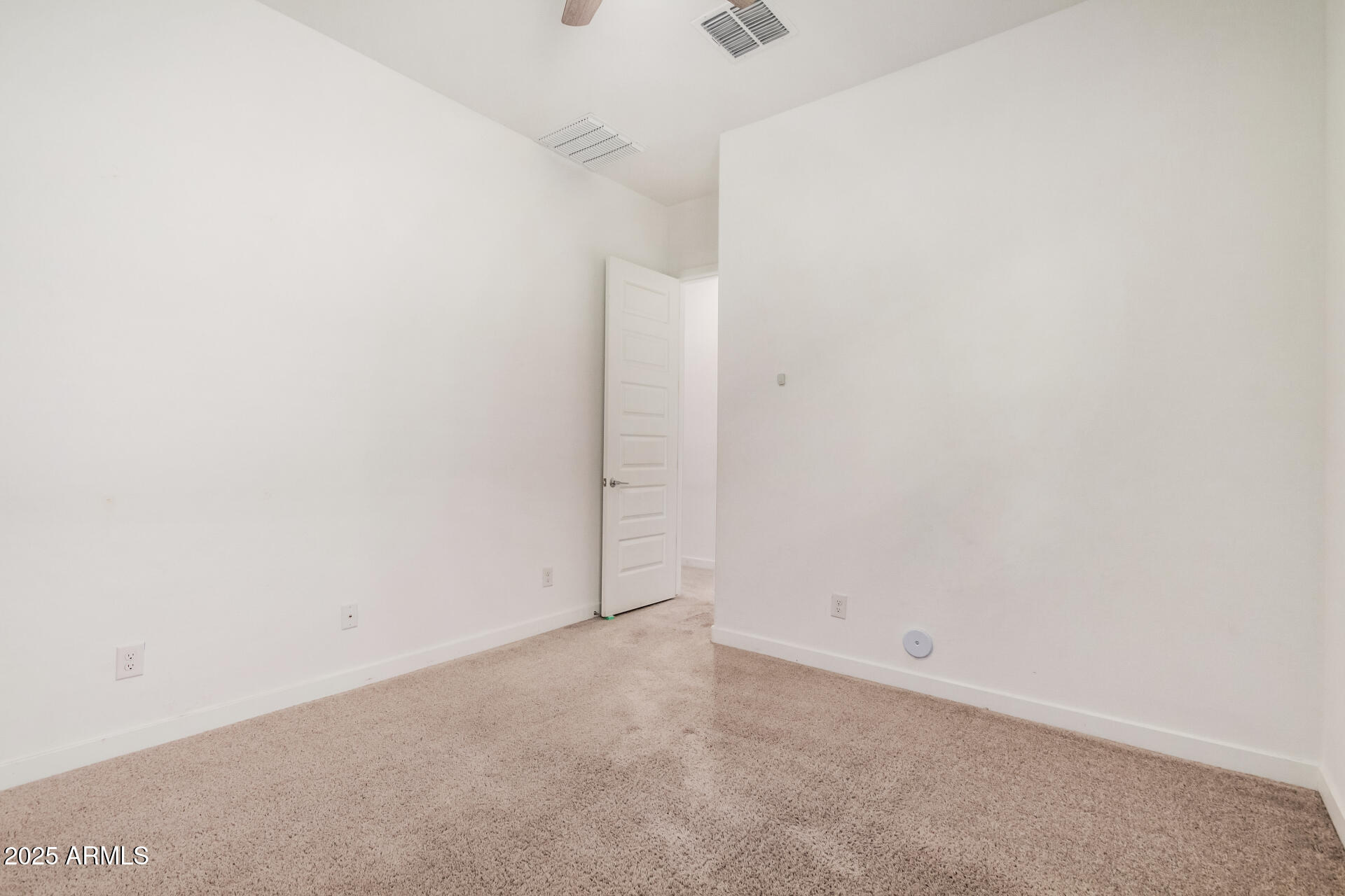 18926 W DESERT HILLS Drive