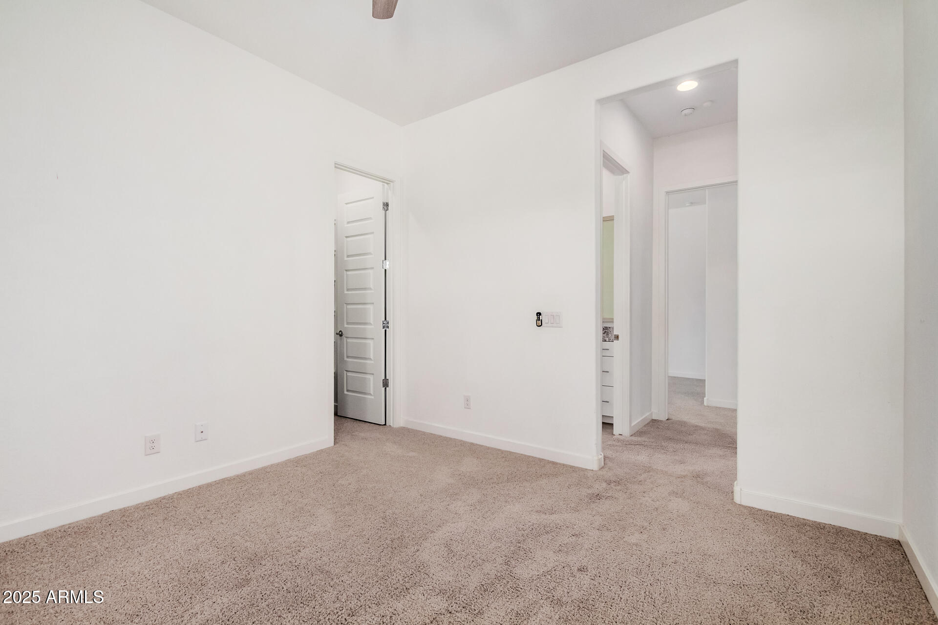 18926 W DESERT HILLS Drive