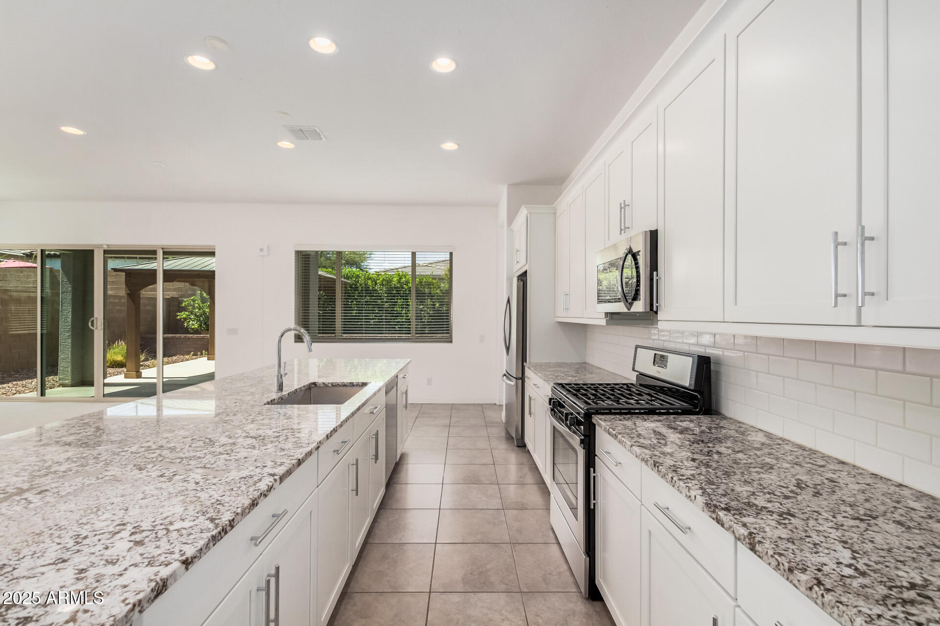 18926 W DESERT HILLS Drive
