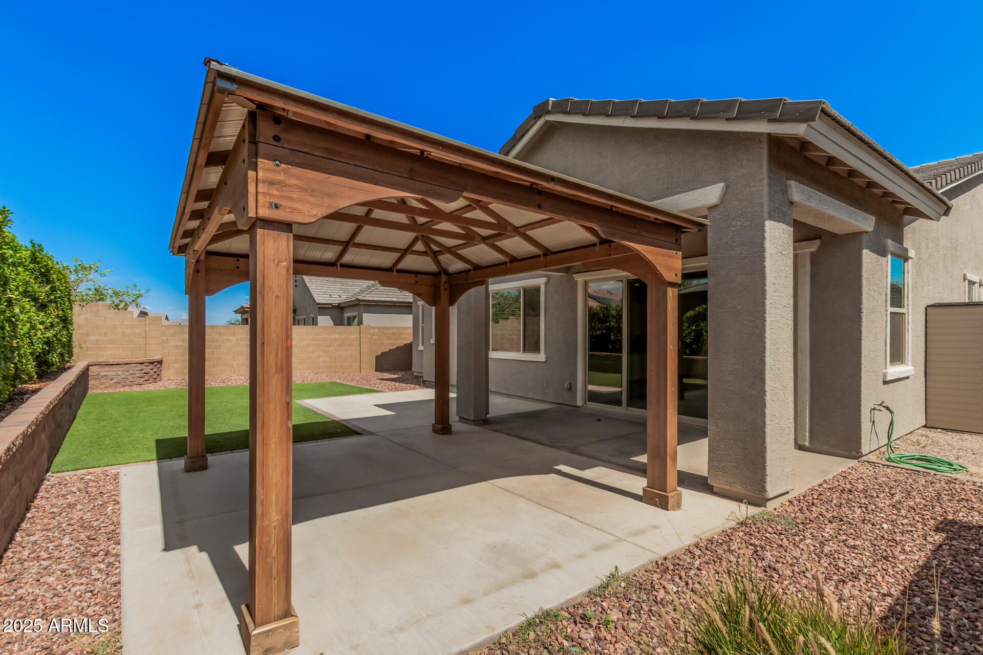 18926 W DESERT HILLS Drive