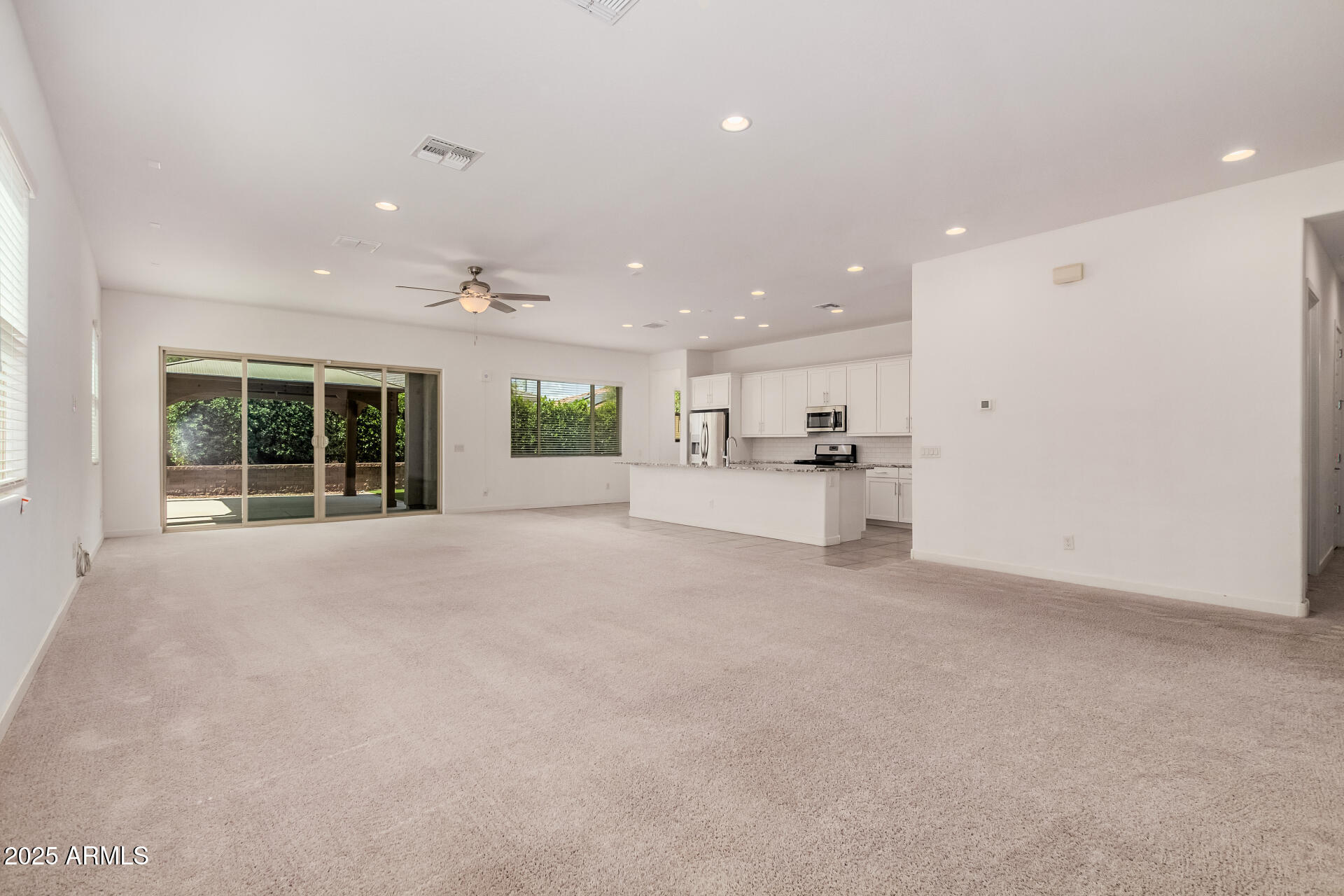 18926 W DESERT HILLS Drive