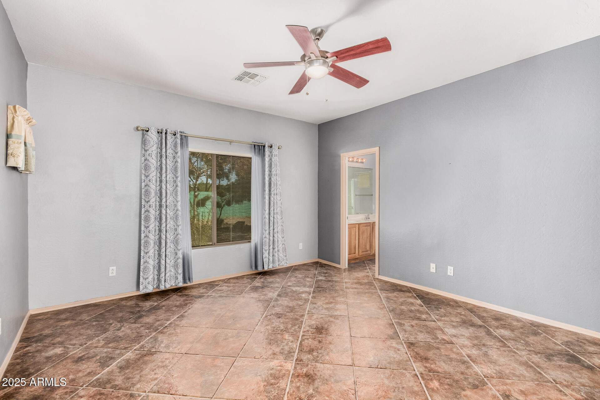17102 W SAGUARO Lane