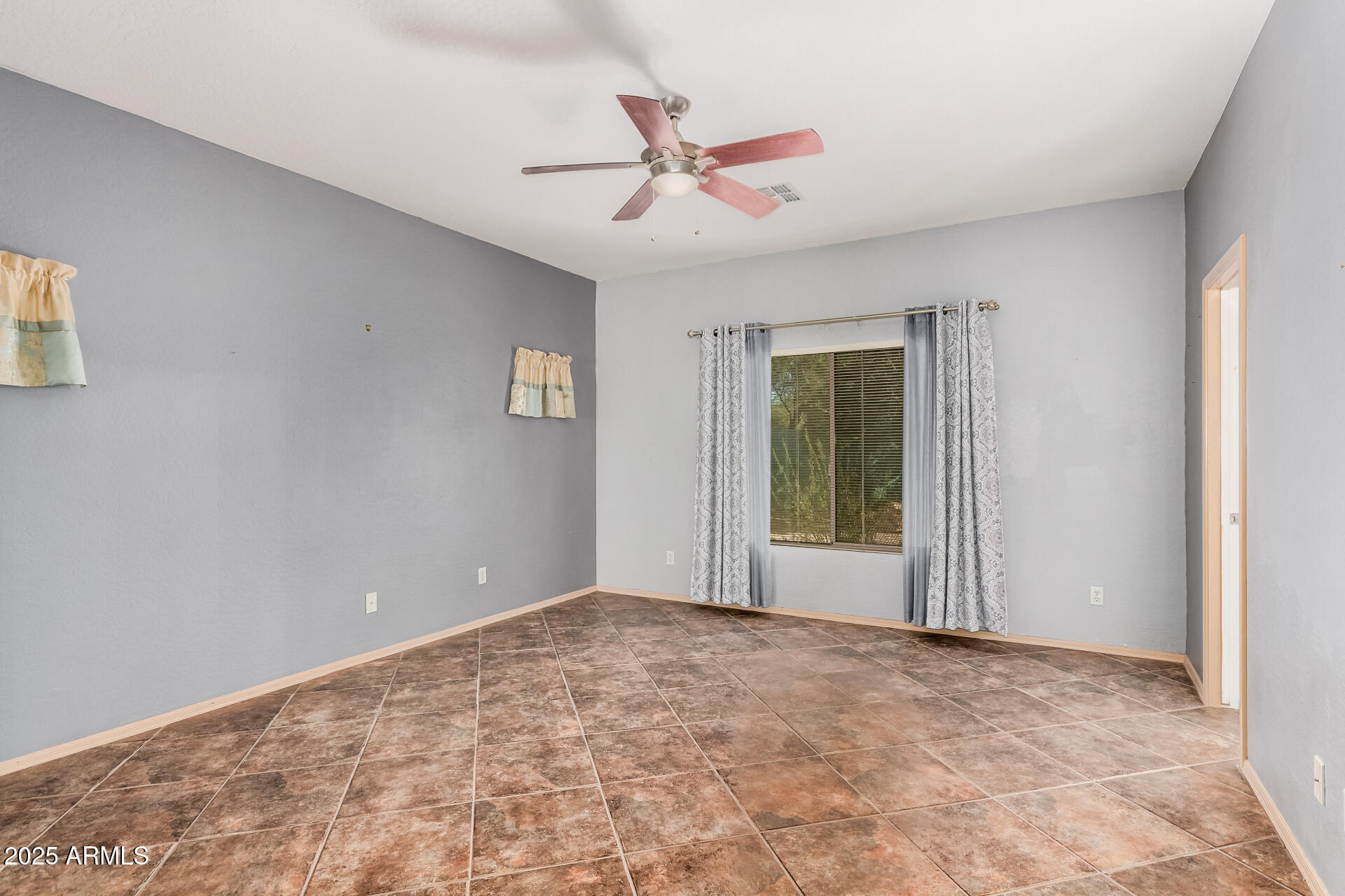 17102 W SAGUARO Lane