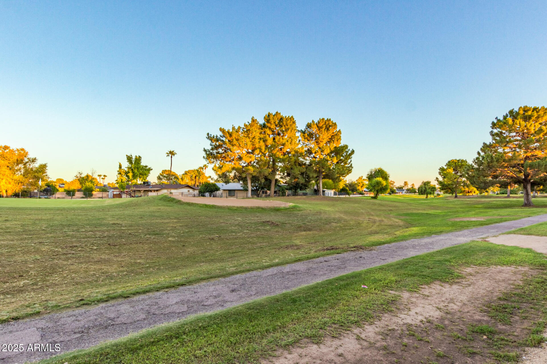 4504 W CONTINENTAL Drive