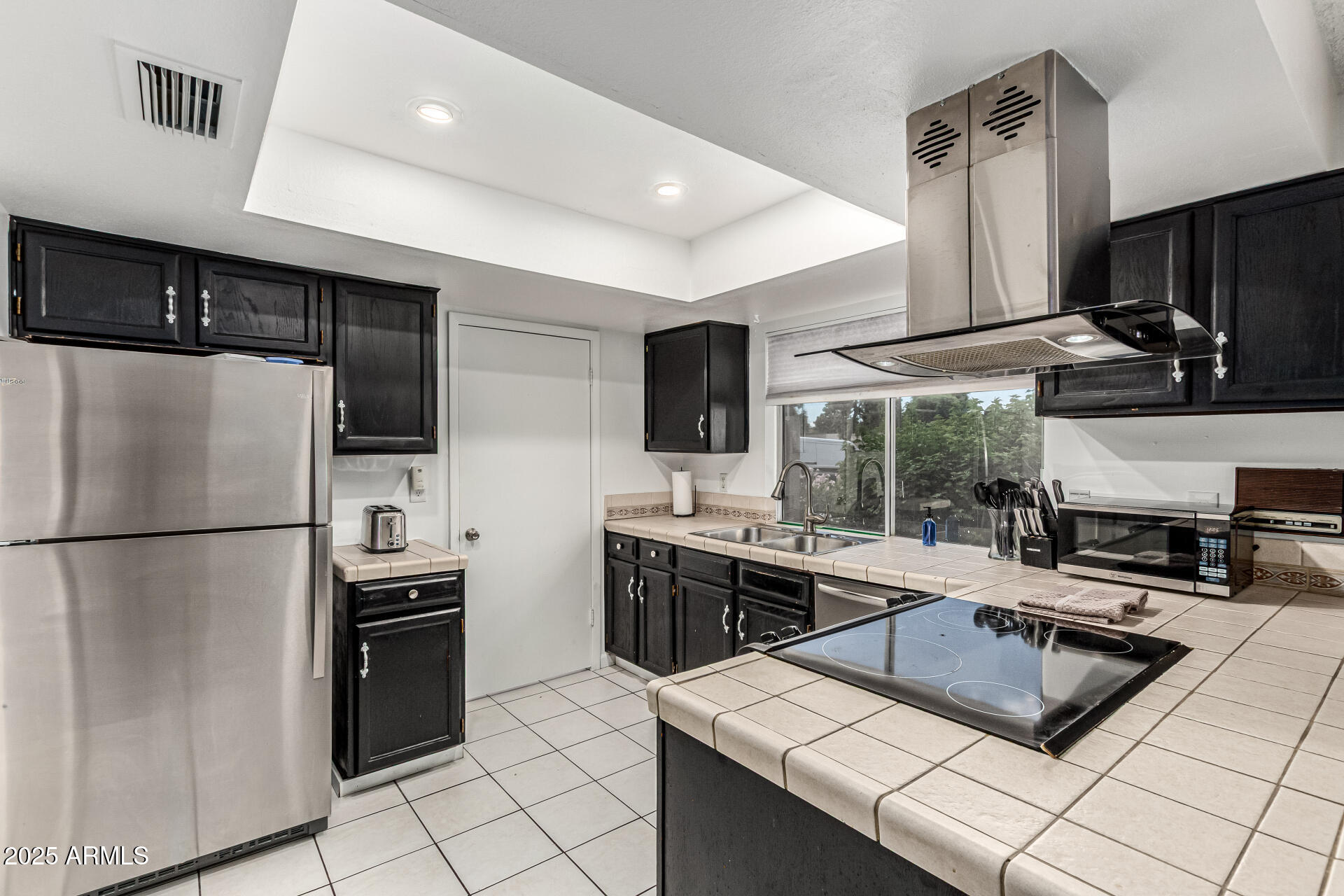 4504 W CONTINENTAL Drive