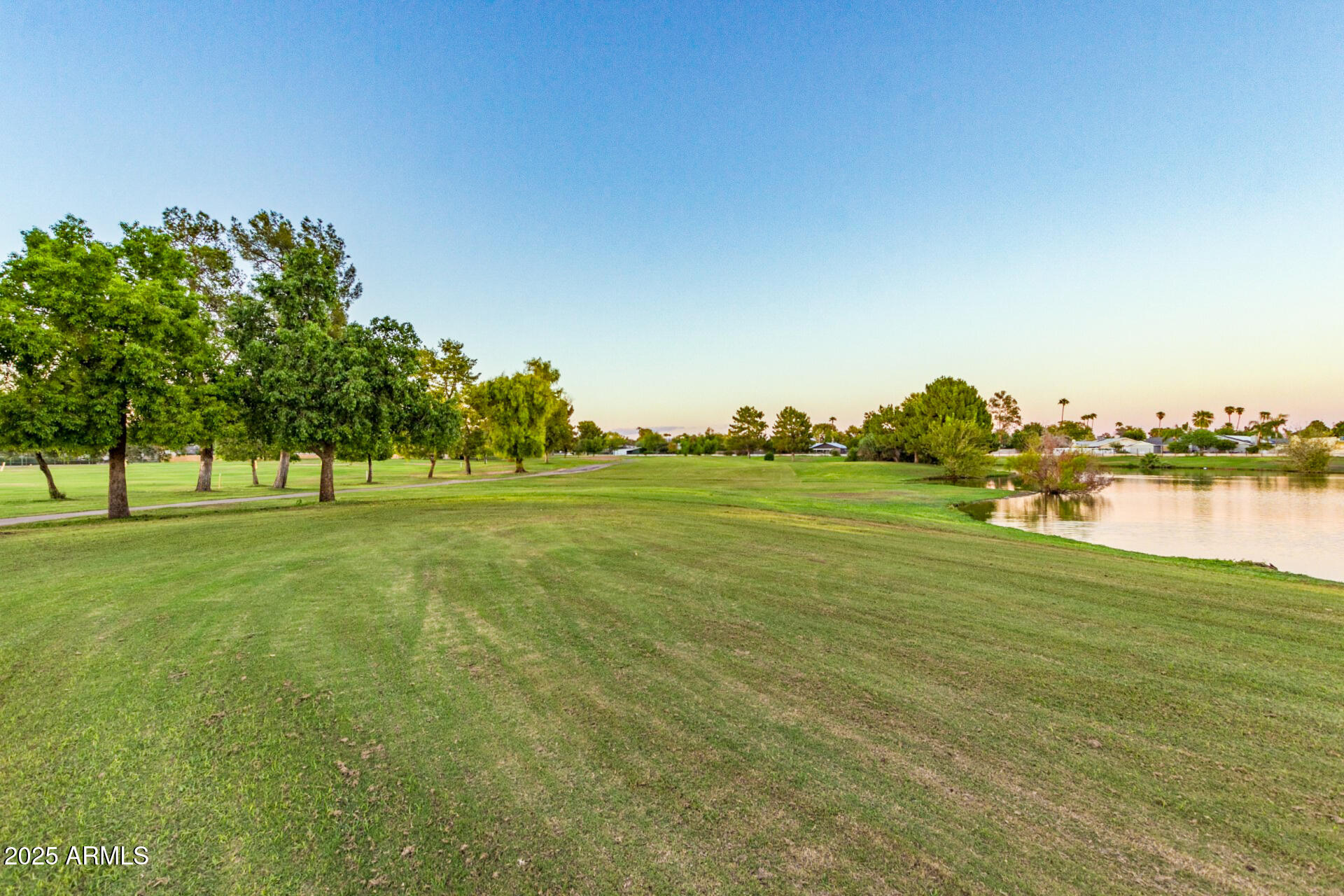 4504 W CONTINENTAL Drive