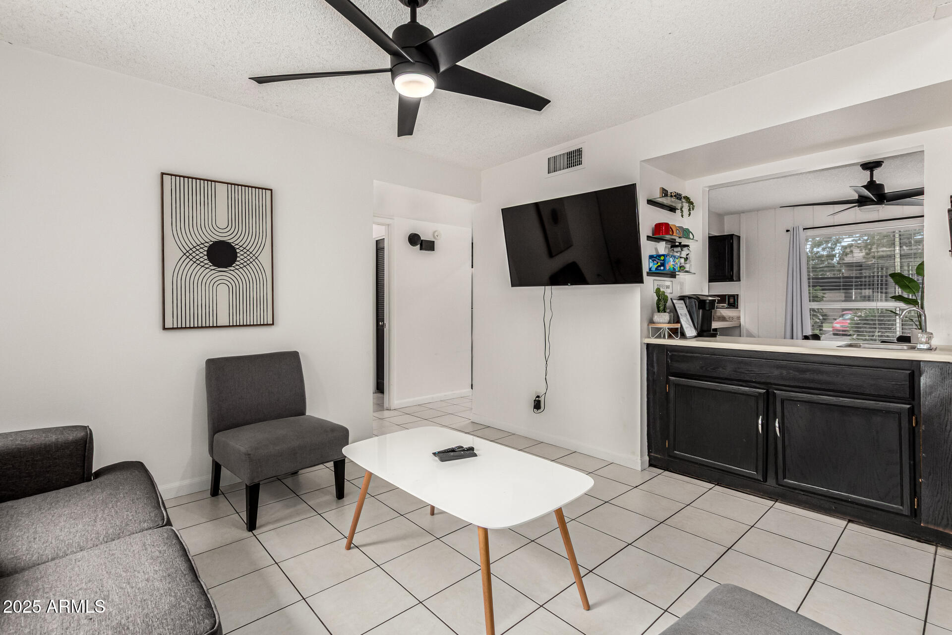 4504 W CONTINENTAL Drive