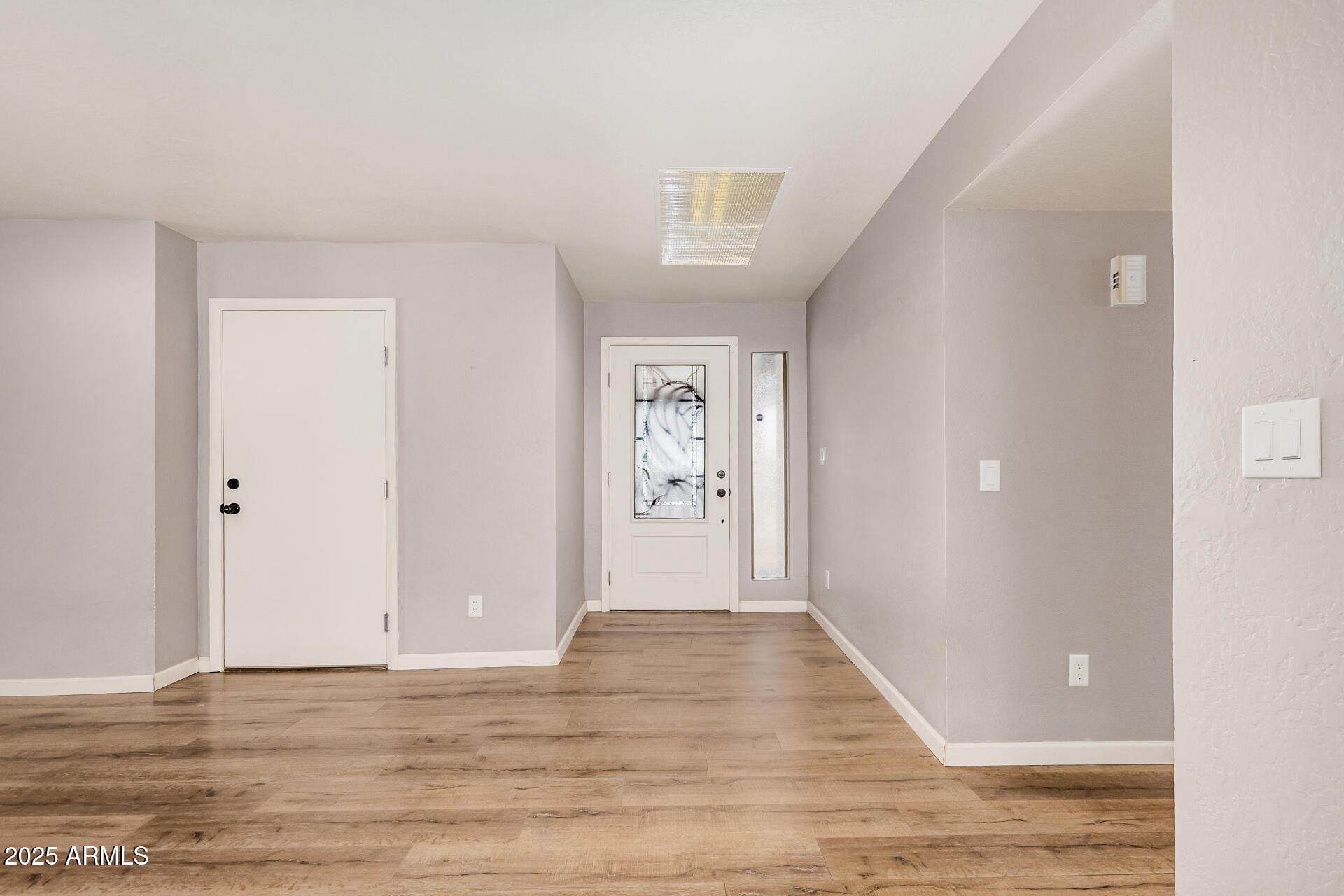 4950 W GROVERS Avenue, Glendale