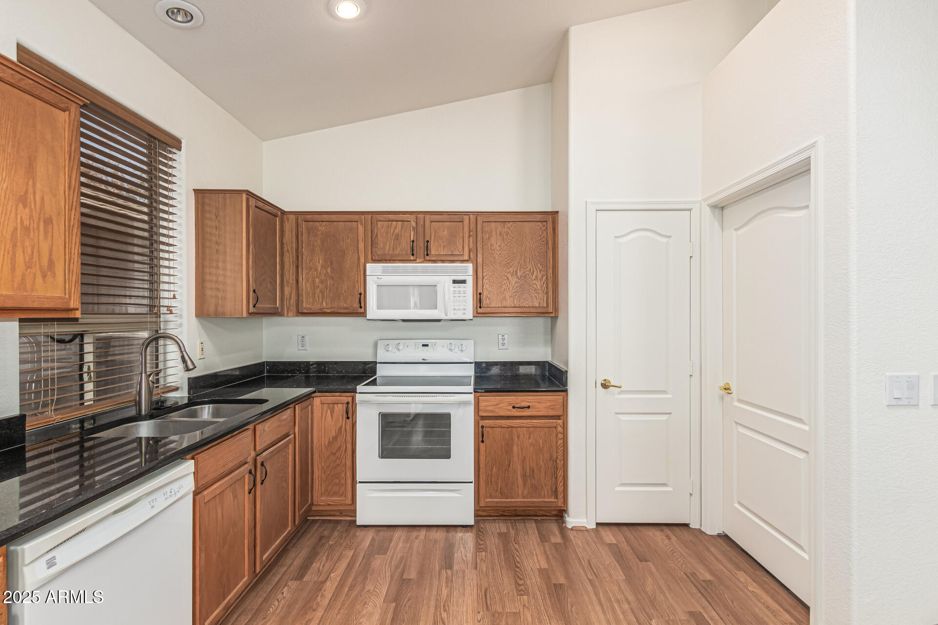 17632 W ARCADIA Drive