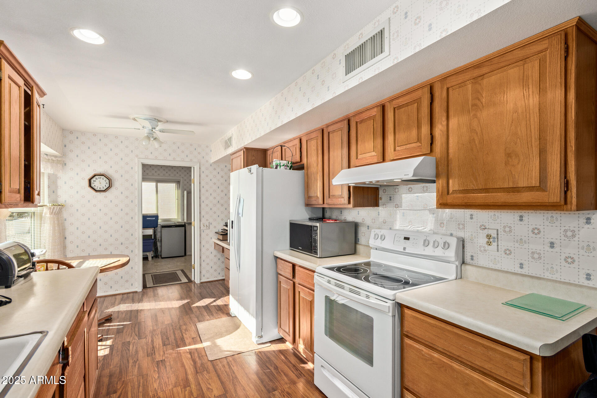 13903 W ELMBROOK Drive