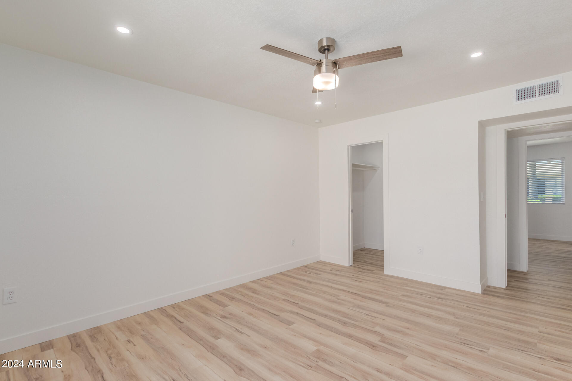 10935 W SANTA FE Drive