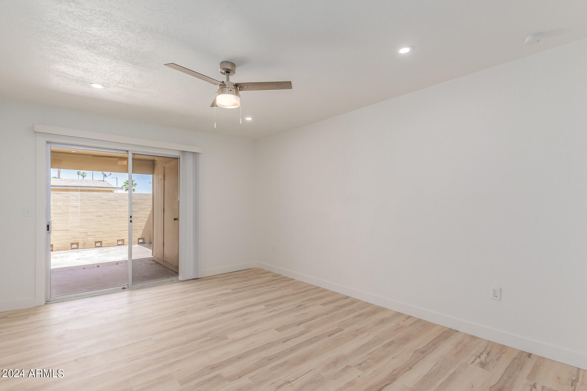 10935 W SANTA FE Drive