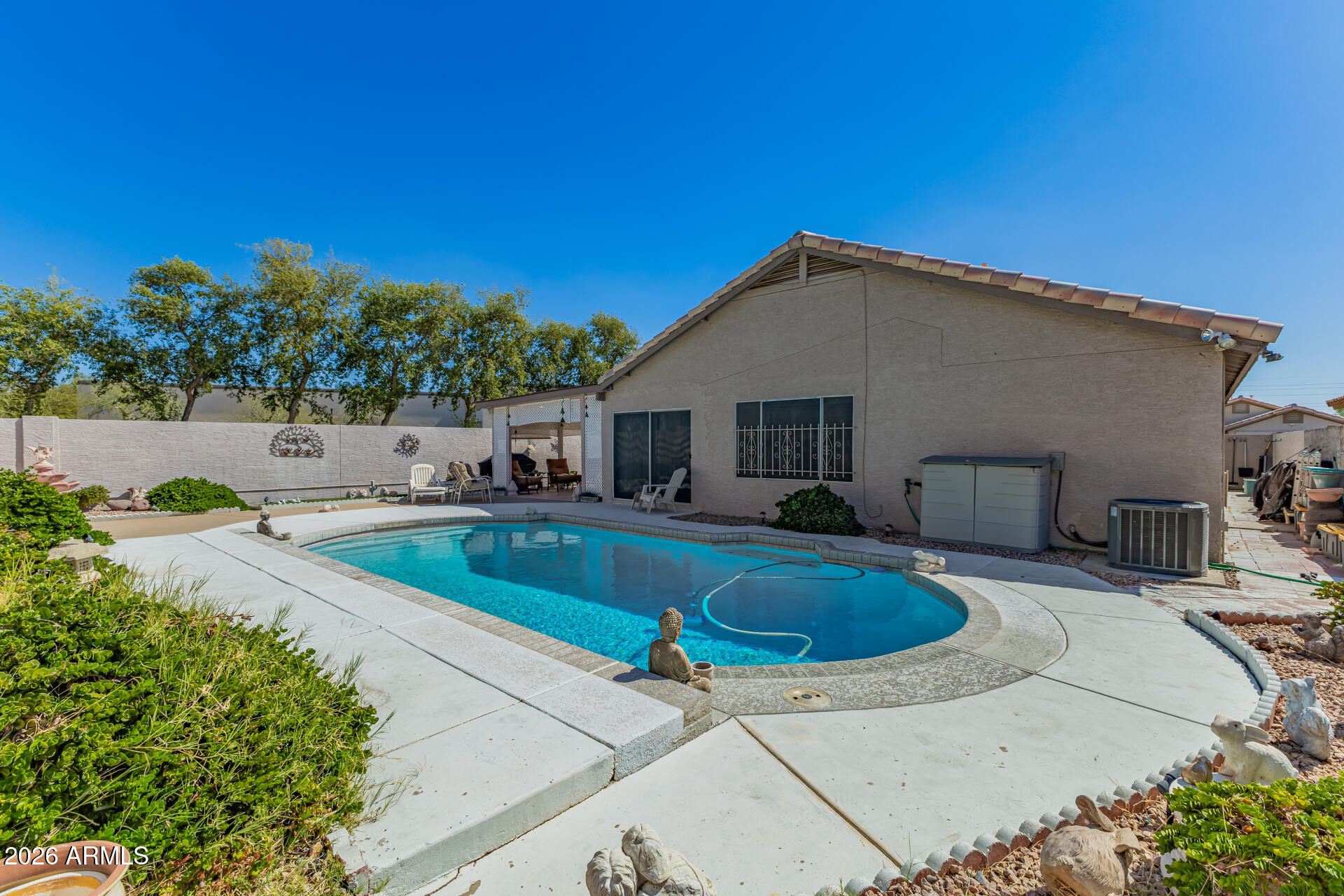 8432 W CHARTER OAK Road