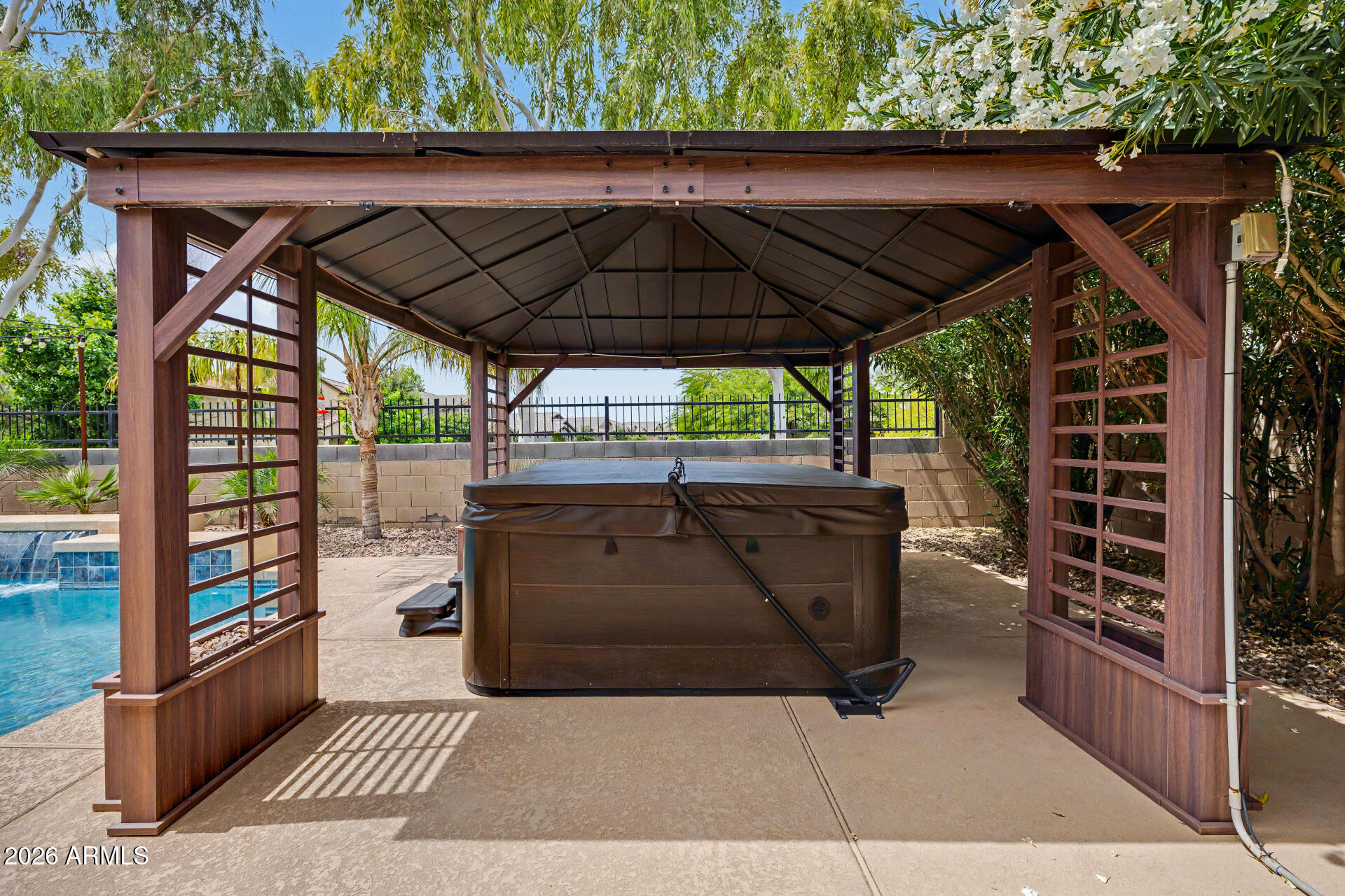 18970 N STONEGATE Road