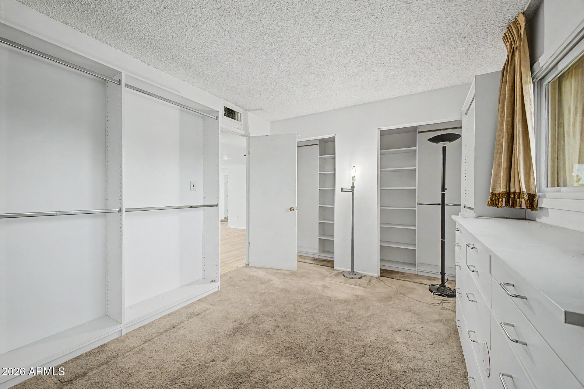 4141 W MISSOURI Avenue