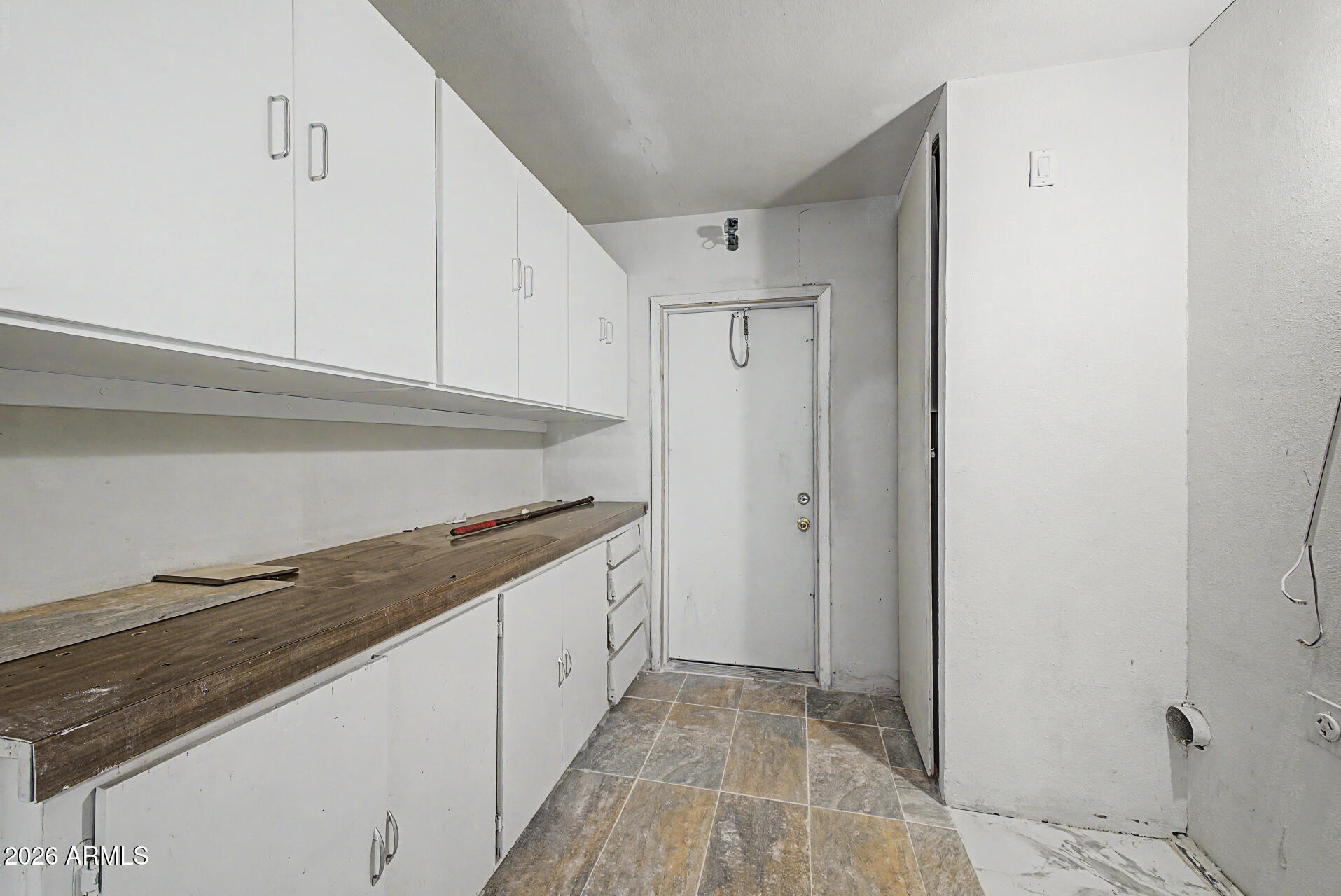 4141 W MISSOURI Avenue