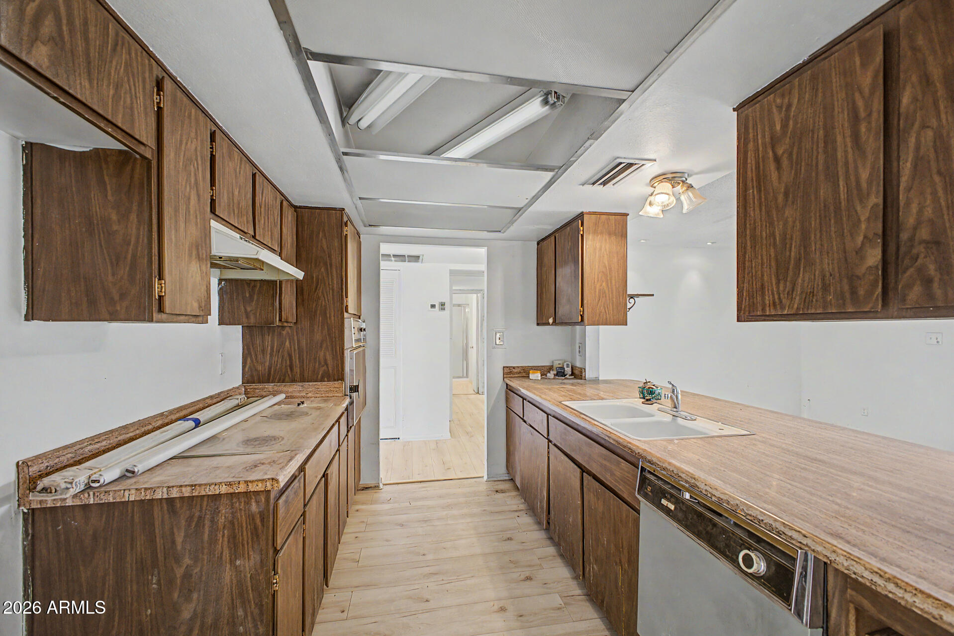 4141 W MISSOURI Avenue