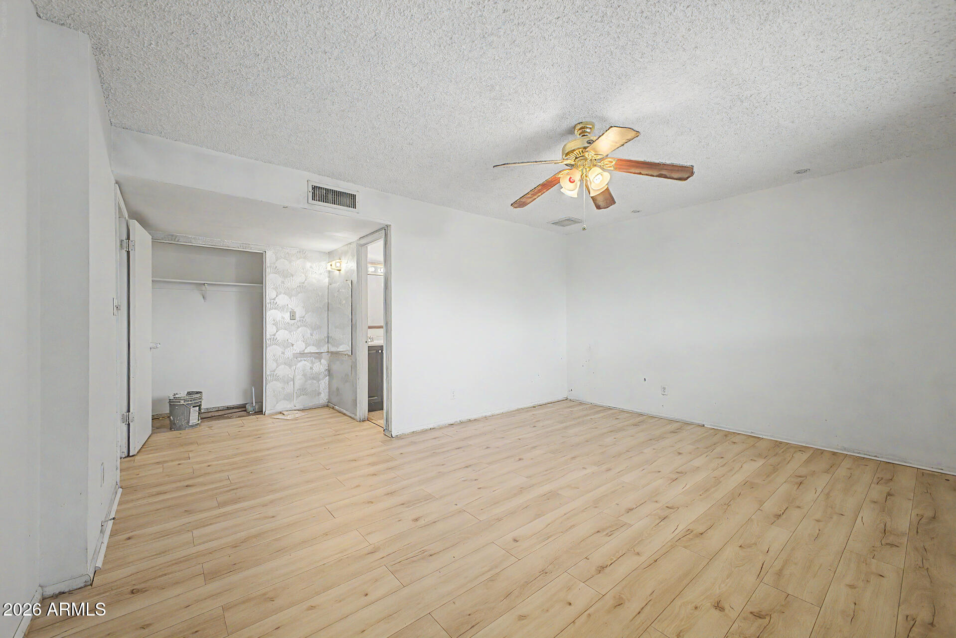 4141 W MISSOURI Avenue