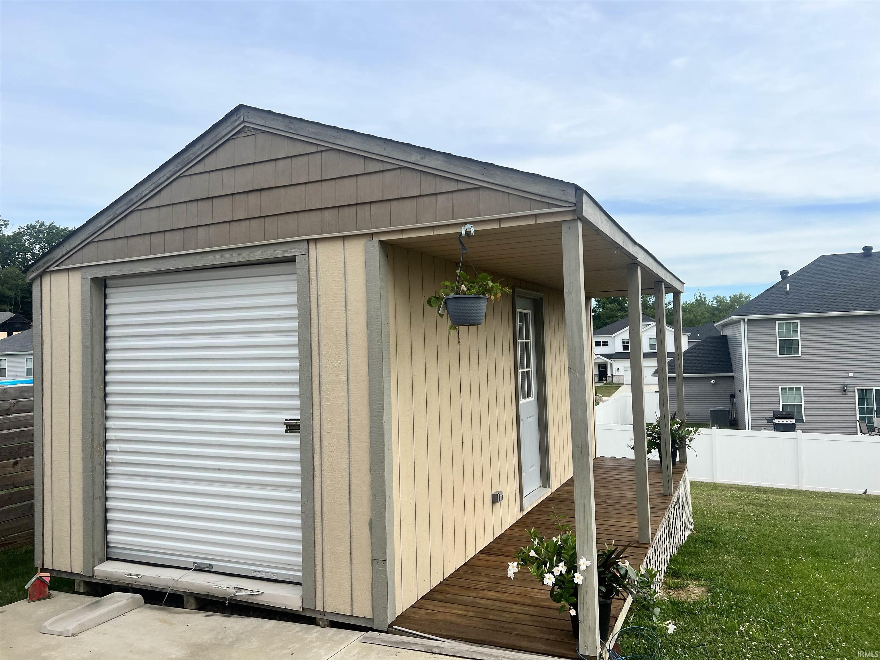 2322 Jamaica Court