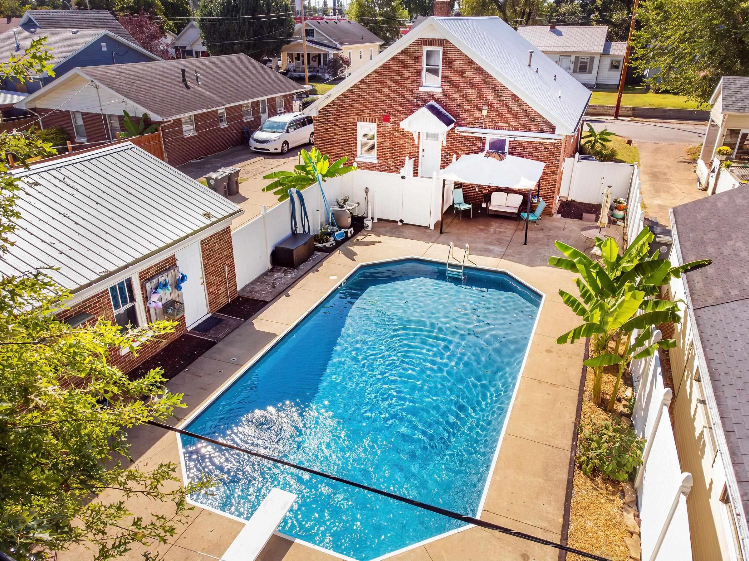 27 N Kelsey Avenue