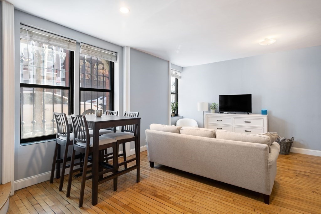 330 1/2 E Street Unit: 1