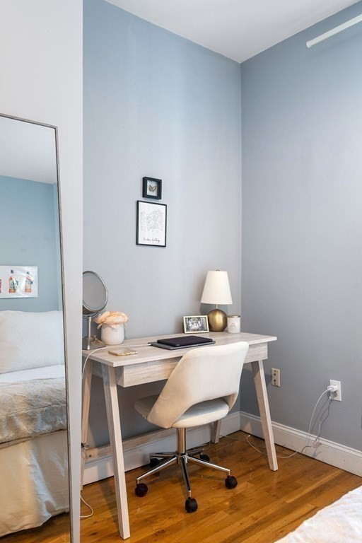 330 1/2 E Street Unit: 1