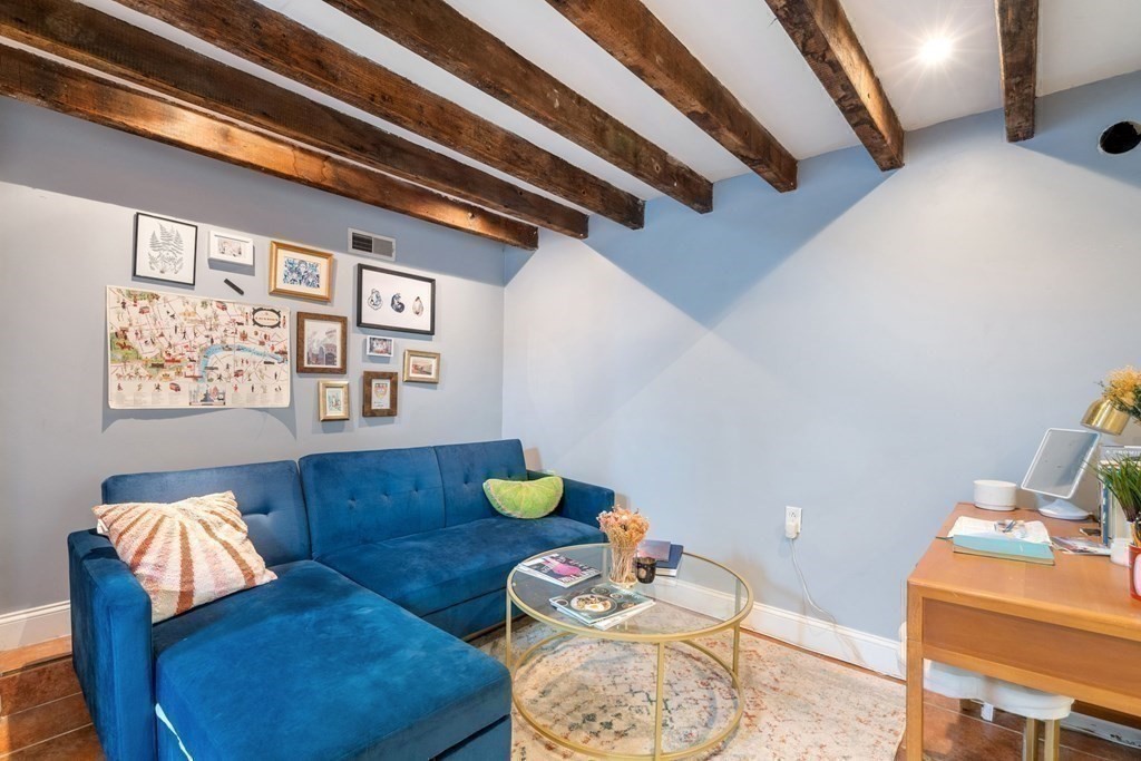 330 1/2 E Street Unit: 1
