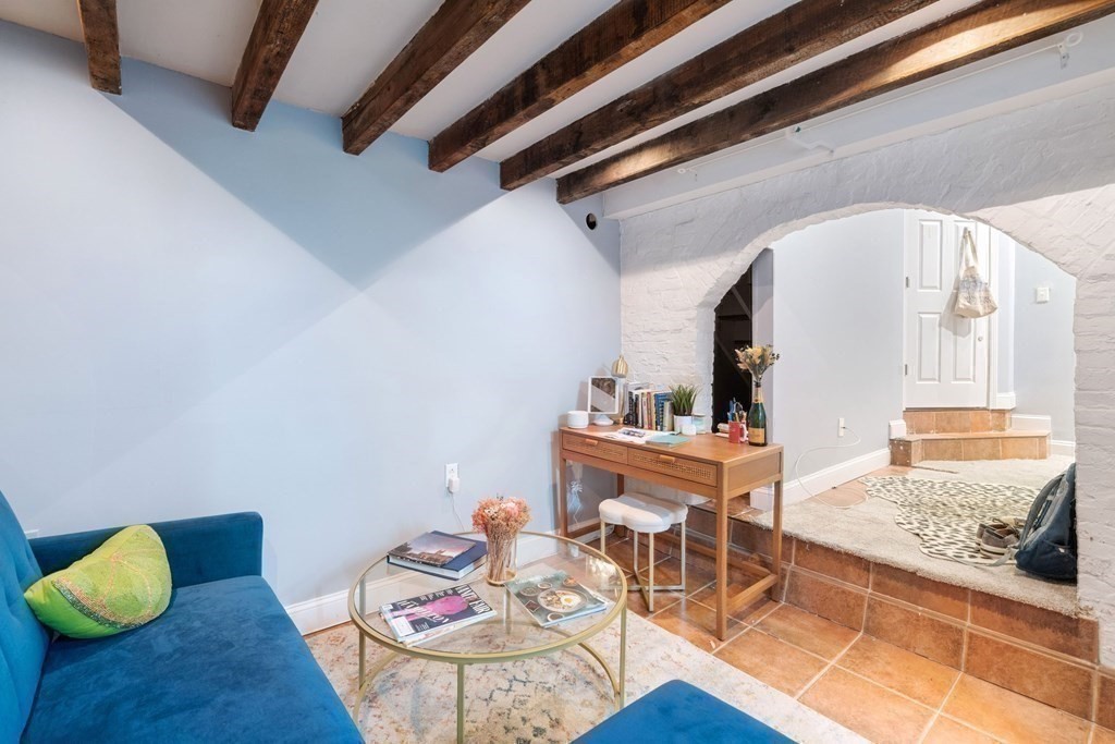 330 1/2 E Street Unit: 1
