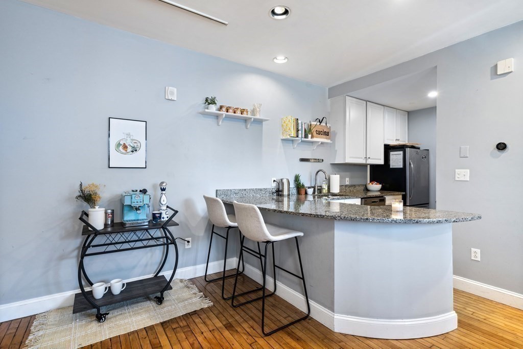 330 1/2 E Street Unit: 1