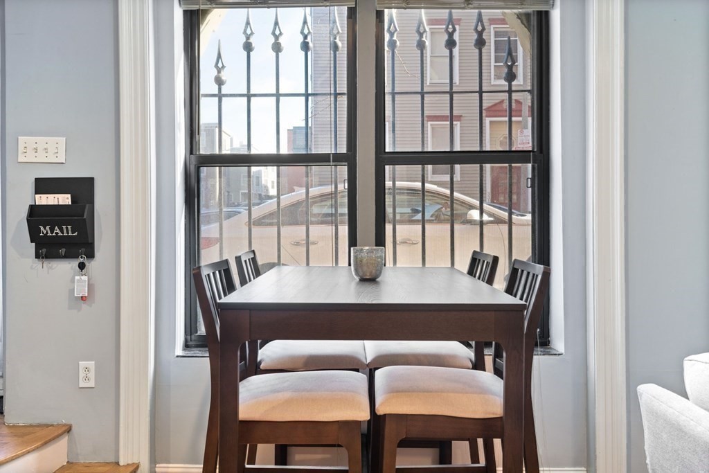 330 1/2 E Street Unit: 1
