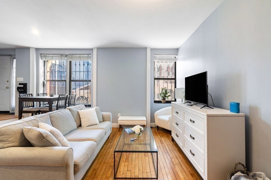 330 1/2 E Street Unit: 1