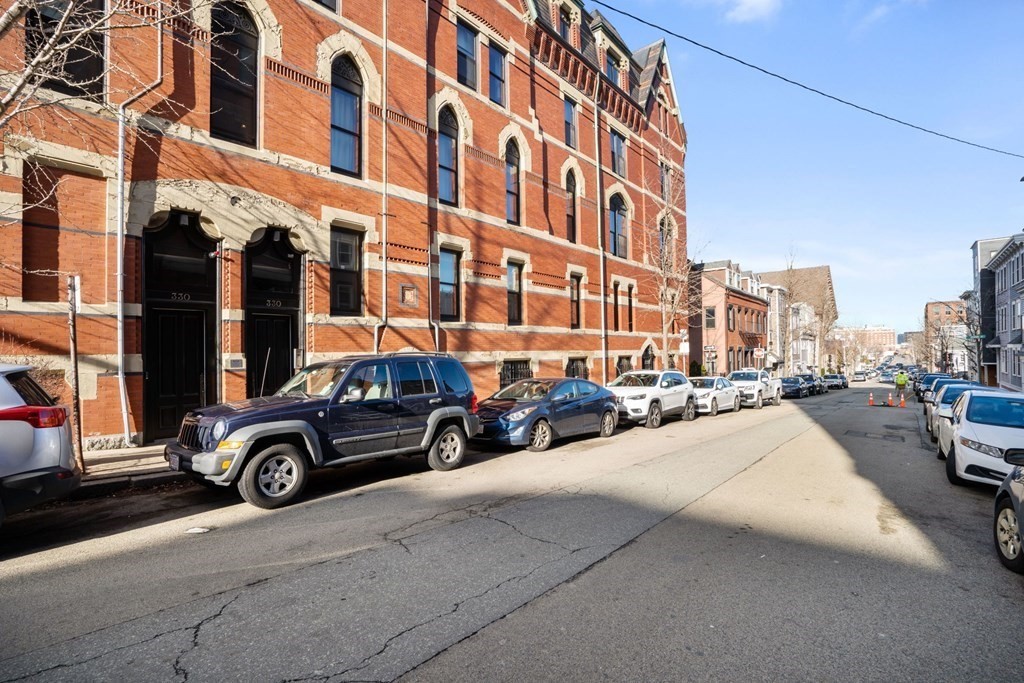 330 1/2 E Street Unit: 1