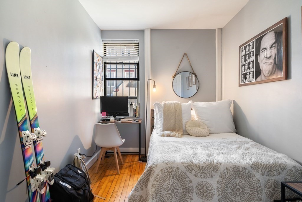 330 1/2 E Street Unit: 1